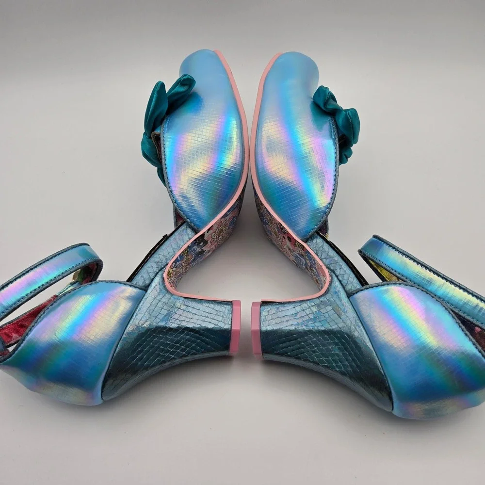Irregular Choice NEW Summer Breeze Blue Iridescent Holographic W/Bows Sz 39 US 8